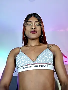 Snapshot of Elektra_Queen chatting on January 13, 1:39 pm Elektra Queen online show from January 13, 1:39 pm