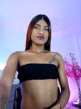 Snapshot of Elektra_Queen chatting on February 3, 1:51 pm Elektra Queen online show from February 3, 1:51 pm