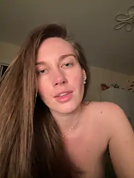 Snapshot of JasminJames chatting on April 19, 8:22 pm JasminJames online show from April 19, 8:22 pm