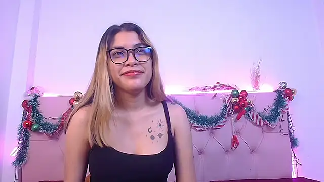 Little Cuttie  online show from December 30, 7:59 am