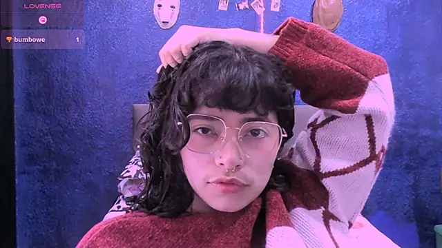 NinaYellow online show from October 13, 4:40 pm