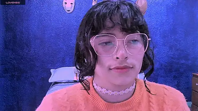 NinaYellow online show from March 13, 1:18 pm