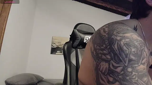 LucianSinclair online show from May 20, 2:18 am