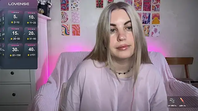 Snapshot of pawpaws chatting on October 7, 7:16 am pawpaws online show from October 7, 7:16 am