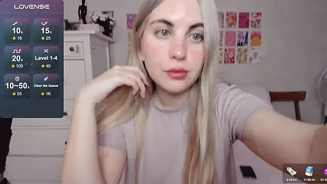 Snapshot of pawpaws chatting on October 13, 9:20 am pawpaws online show from October 13, 9:20 am