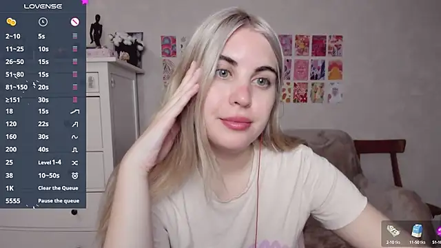 Snapshot of pawpaws chatting on October 15, 8:58 am pawpaws online show from October 15, 8:58 am