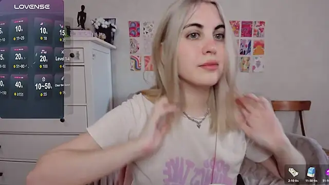 Snapshot of pawpaws chatting on October 18, 7:20 am pawpaws online show from October 18, 7:20 am