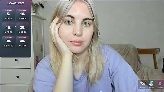 Snapshot of pawpaws chatting on October 25, 9:50 am pawpaws online show from October 25, 9:50 am