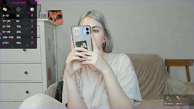 Snapshot of pawpaws chatting on March 8, 5:44 am pawpaws online show from March 8, 5:44 am