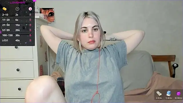 Snapshot of pawpaws chatting on March 19, 11:14 am pawpaws online show from March 19, 11:14 am