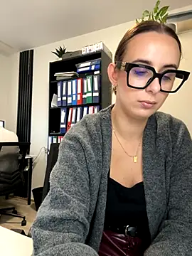 Snapshot of Hii_Lolla chatting on October 4, 6:11 am Hii Lolla online show from October 4, 6:11 am