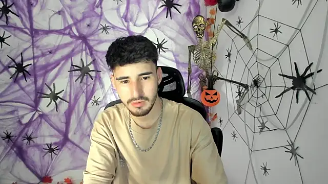 DmitriSanders online show from September 28, 7:52 pm