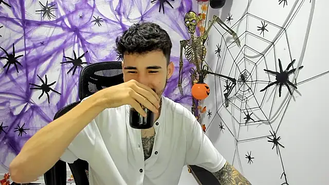 DmitriSanders online show from October 1, 10:38 pm