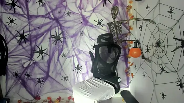 DmitriSanders online show from October 6, 3:53 pm