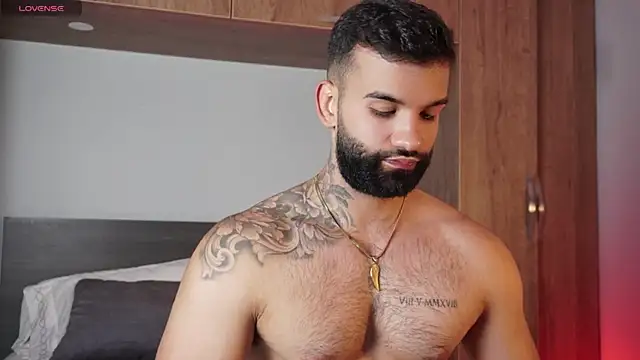 Snapshot of MarkHazze chatting on September 29, 12:16 am MarkHazze online show from September 29, 12:16 am