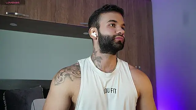 Snapshot of MarkHazze chatting on October 9, 7:23 pm MarkHazze online show from October 9, 7:23 pm