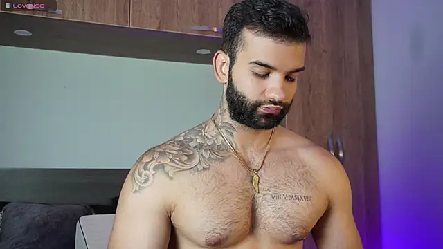 Snapshot of MarkHazze chatting on October 11, 11:25 pm MarkHazze online show from October 11, 11:25 pm