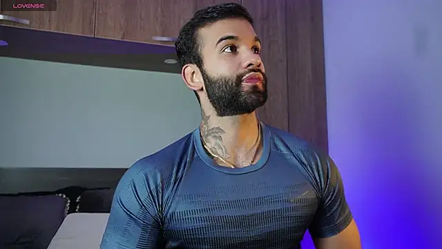 Snapshot of MarkHazze chatting on October 21, 9:59 pm MarkHazze online show from October 21, 9:59 pm