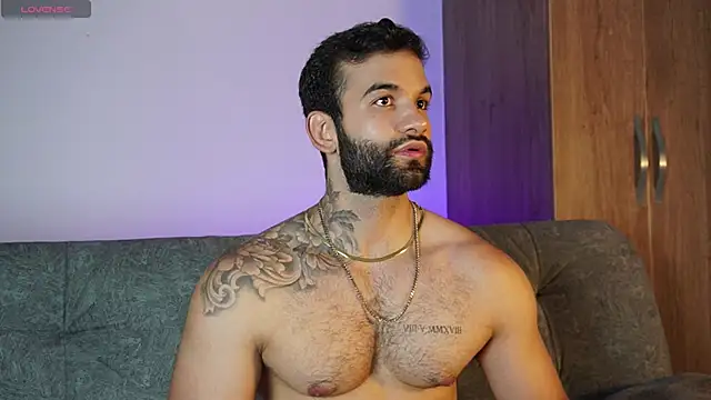 Snapshot of MarkHazze chatting on October 29, 11:06 pm MarkHazze online show from October 29, 11:06 pm