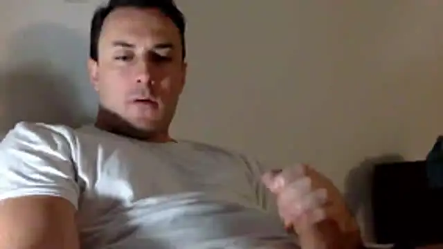 Snapshot of mainnrd chatting on May 4, 8:27 pm mainnrd online show from May 4, 8:27 pm