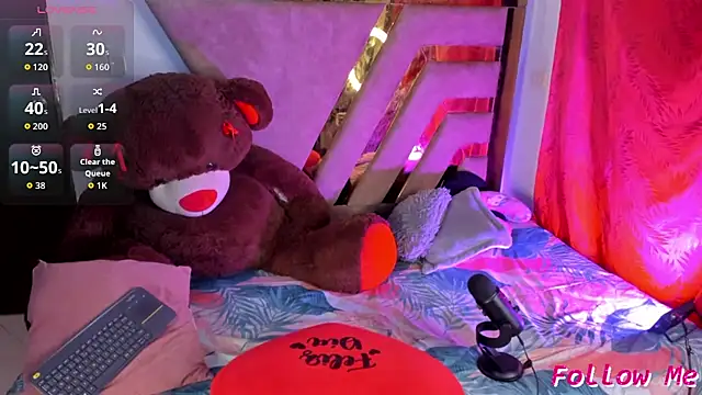 naatashamendozaa online show from September 10, 2:22 am