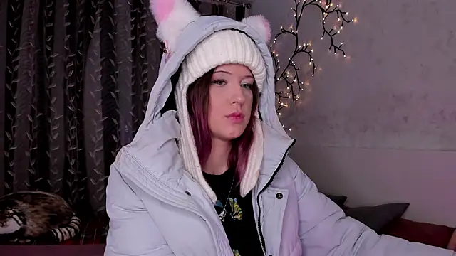 Snapshot of space_cowgirl chatting on February 7, 9:37 am space cowgirl online show from February 7, 9:37 am