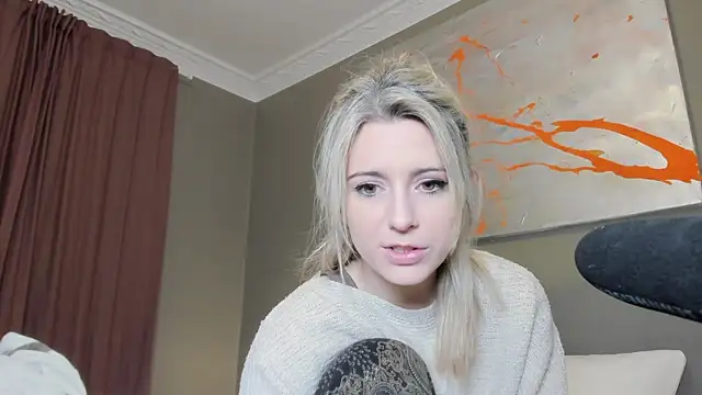 Lisaonthemoon online show from December 29, 9:30 pm