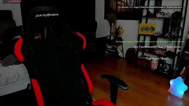 Lisaonthemoon online show from March 2, 7:43 pm