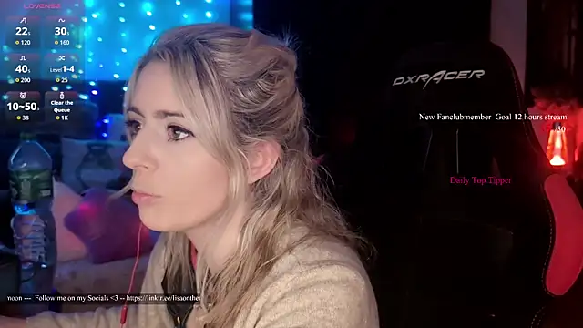 Lisaonthemoon online show from May 9, 4:34 pm