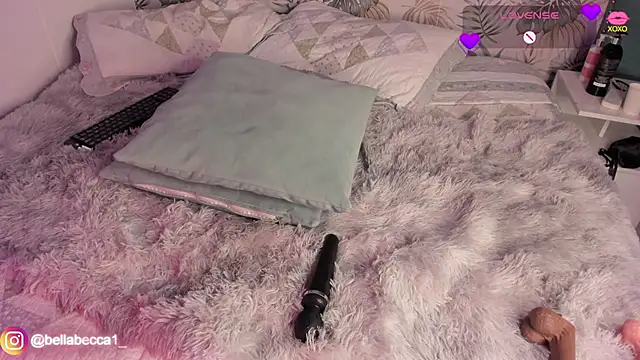 bellaa becca online show from January 10, 9:10 pm