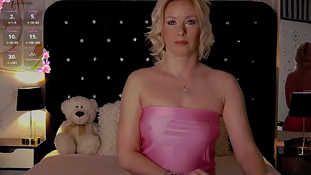 OliviaShaw23 online show from January 9, 5:23 am