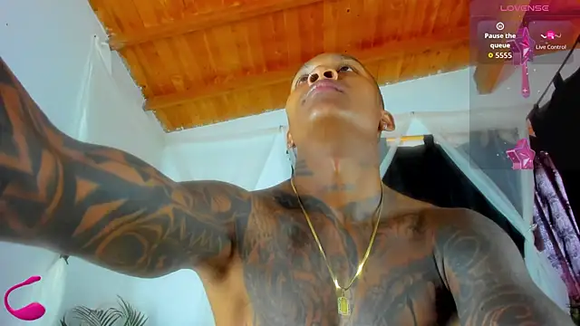 esteveen ortegas  online show from November 10, 1:32 pm