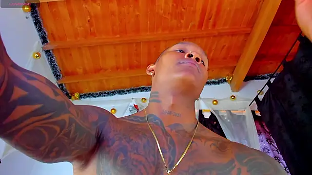 Snapshot of esteveen_ortegas_ chatting on March 15, 3:18 pm esteveen ortegas online show from March 15, 3:18 pm