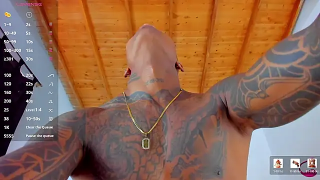 Snapshot of esteveen_ortegas_ chatting on March 28, 2:16 pm esteveen ortegas online show from March 28, 2:16 pm