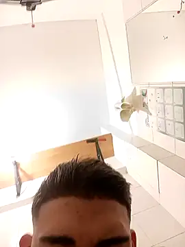 Snapshot of sebaspenegrande2002 chatting on April 1, 4:37 pm sebaspenegrande2002 online show from April 1, 4:37 pm