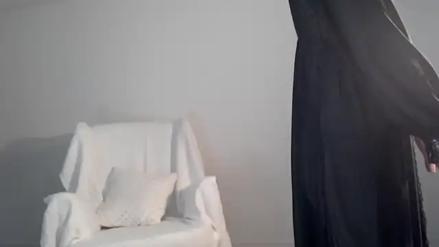 Snapshot of Lily_0000 chatting on February 25, 1:28 pm Lily 0000 online show from February 25, 1:28 pm