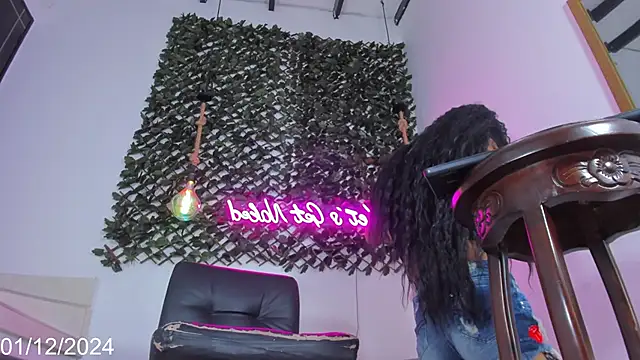 Brianna Stars online show from December 1, 8:31 pm