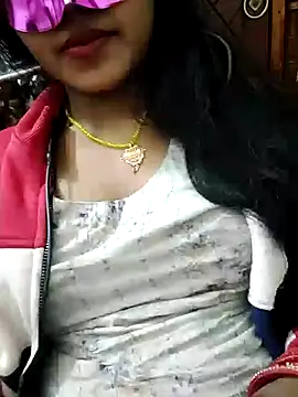 RADHA95 online show from December 15, 3:20 pm