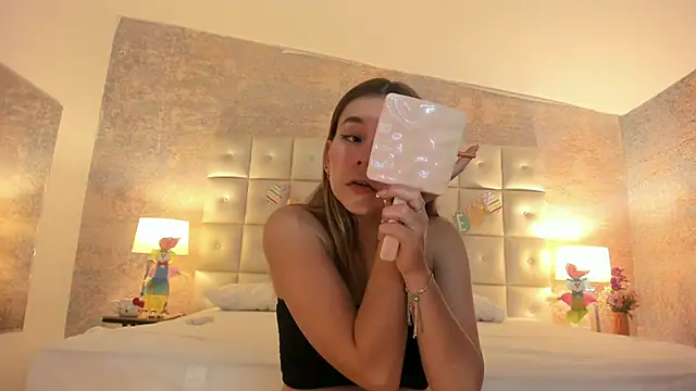 Snapshot of Lezy_ chatting on March 30, 7:48 pm Lezy online show from March 30, 7:48 pm