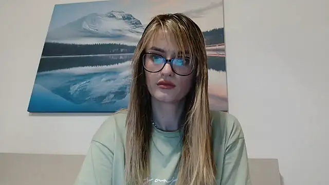 Snapshot of hotjessyca chatting on March 10, 5:54 am hotjessyca online show from March 10, 5:54 am