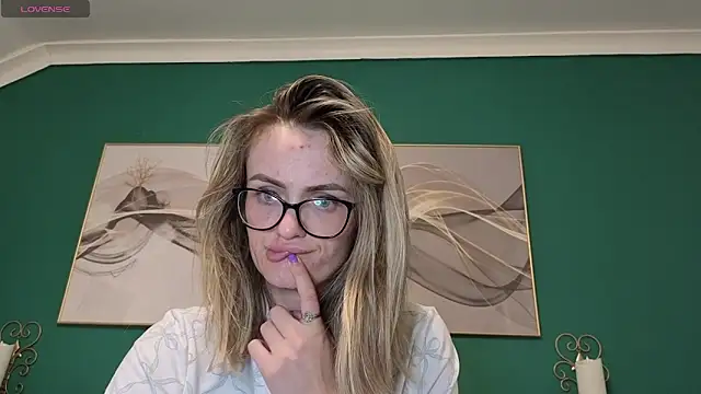 hotjessyca online show from May 15, 5:58 am