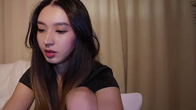 Sarasuo1 online show from January 31, 1:34 pm