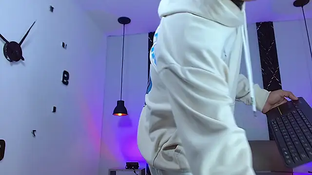 Damar fhelipe online show from October 9, 4:54 am