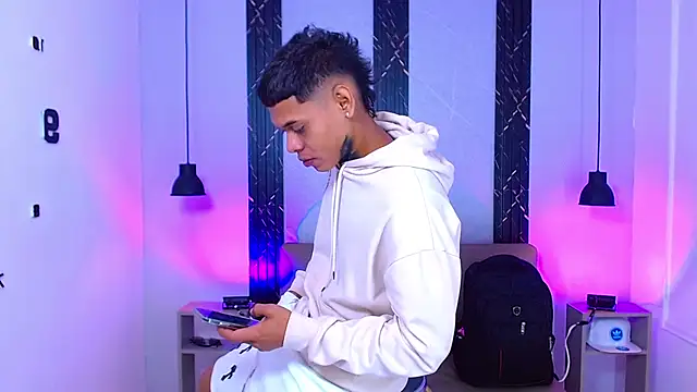 Damar fhelipe online show from October 11, 4:55 am