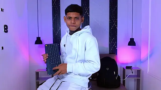 Damar fhelipe online show from October 23, 3:28 am