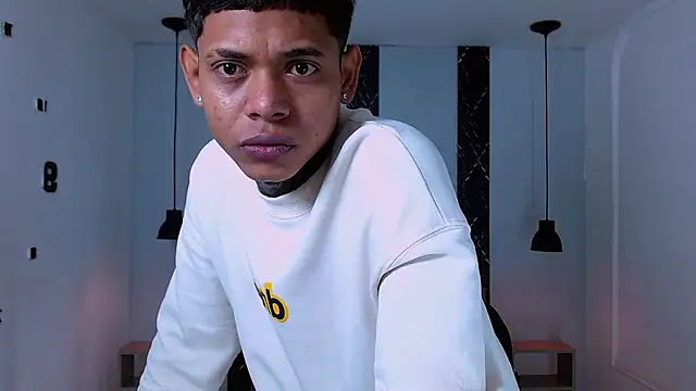 Damar fhelipe online show from October 28, 3:21 am