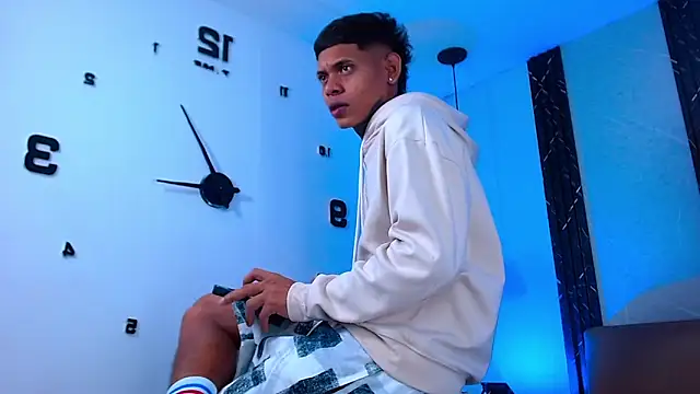 Damar fhelipe online show from November 2, 5:10 am