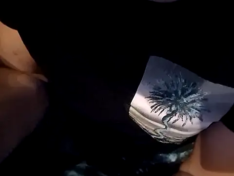 Dogz n daugthers online show from December 19, 9:28 pm