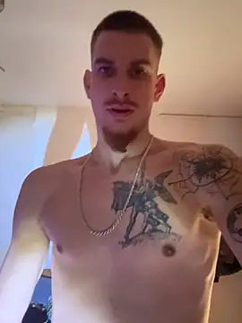 Snapshot of Longdick24ccm chatting on February 5, 11:09 pm Longdick24ccm online show from February 5, 11:09 pm