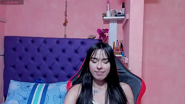 Cloeandtyfanny online show from December 12, 3:32 am